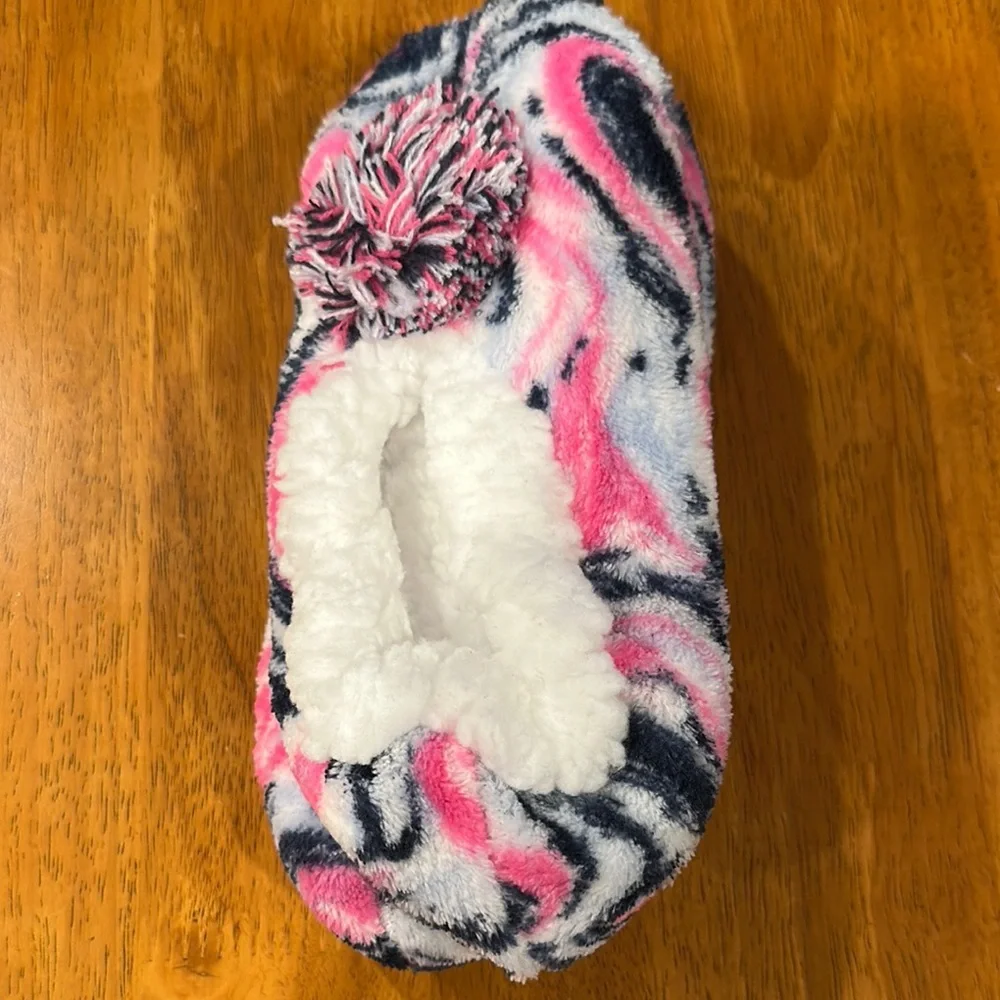 Northeast Cozy Cabin Slippers